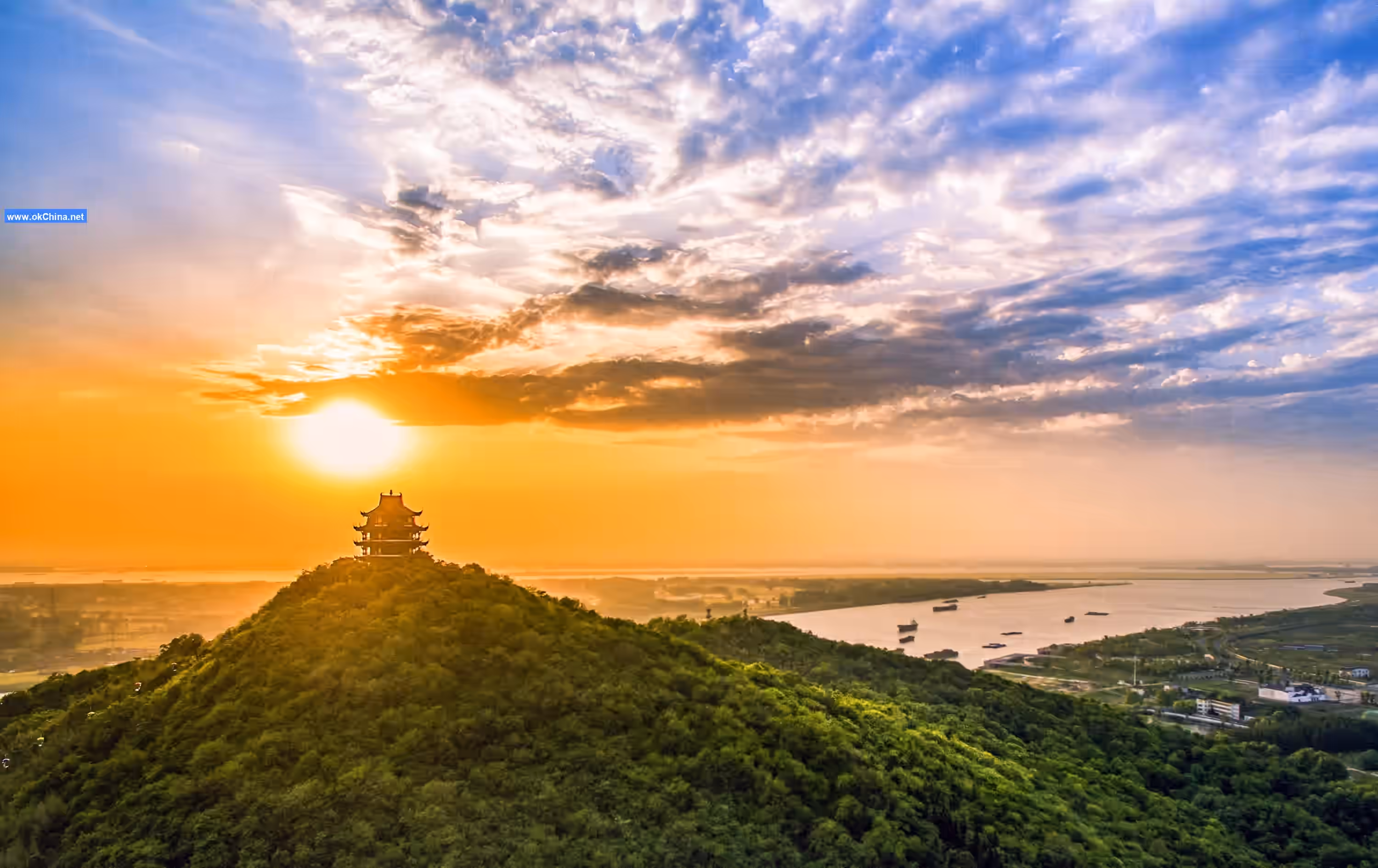 Changjiang Caishiji Cultural Ecological Tourist Area