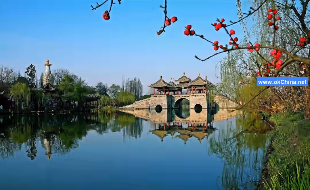 Slender West Lake Scenic Area