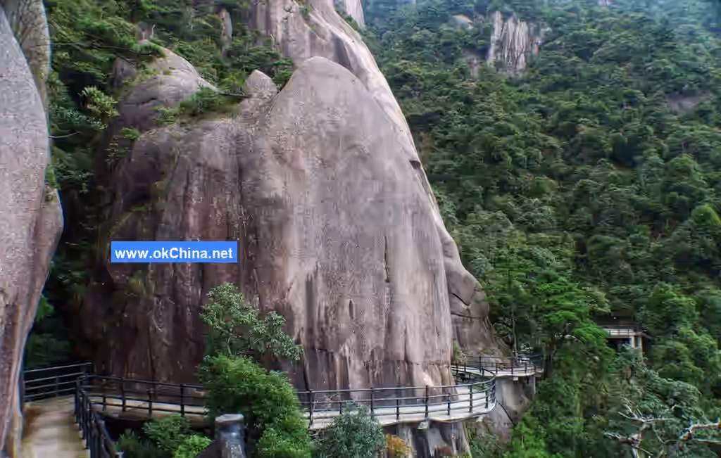 Sanqing Mountain Scenic Area