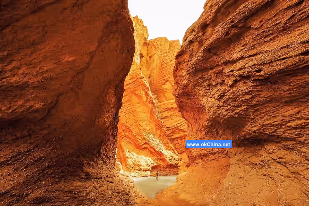 Tianshan Grand Canyon Scenic Area